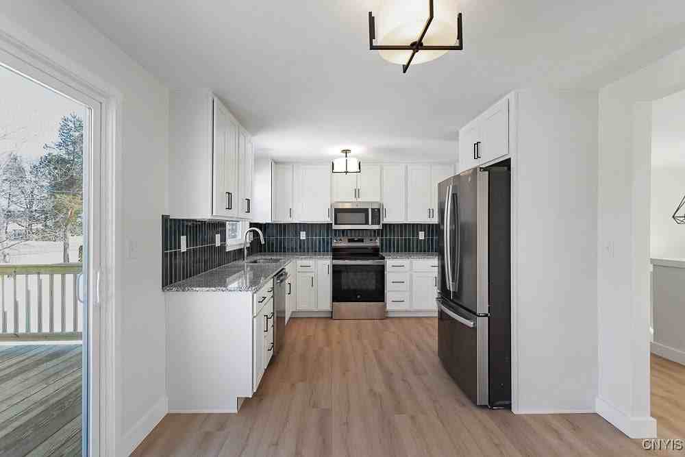 7708 Fitzpatrick Dr - Photo 7 of 23