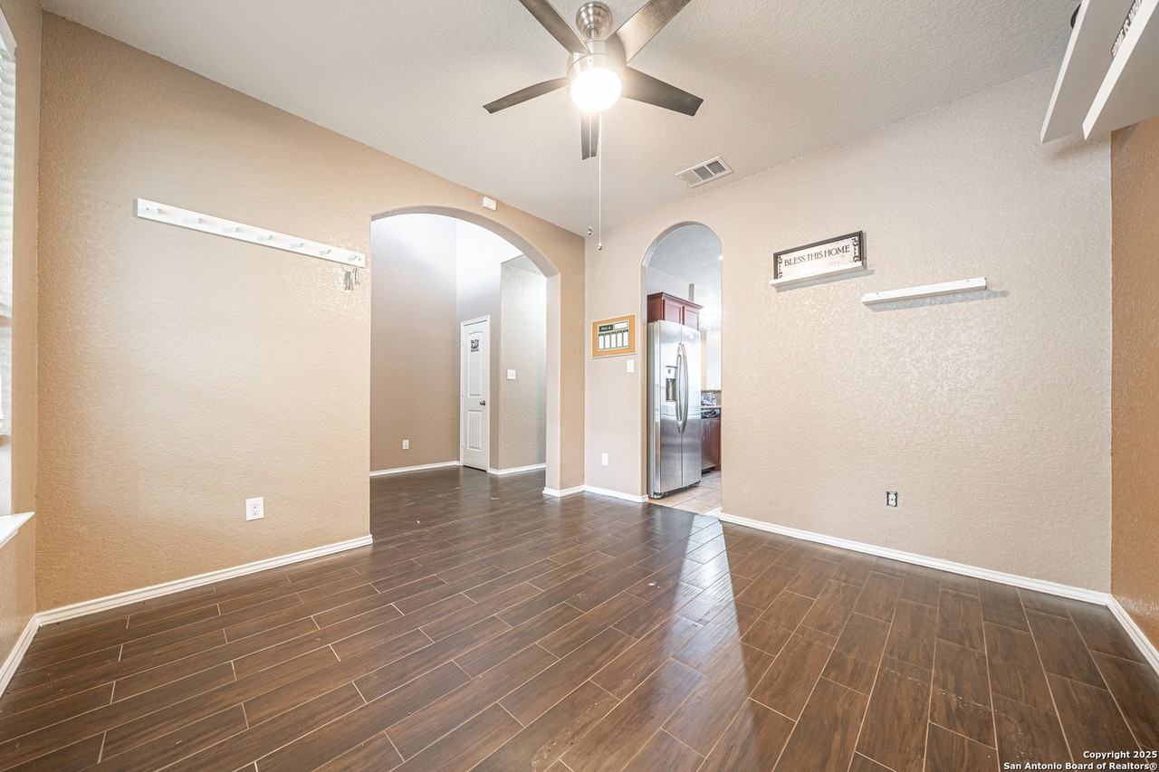 10736 Gemsbuck Ldg - Photo 6 of 30