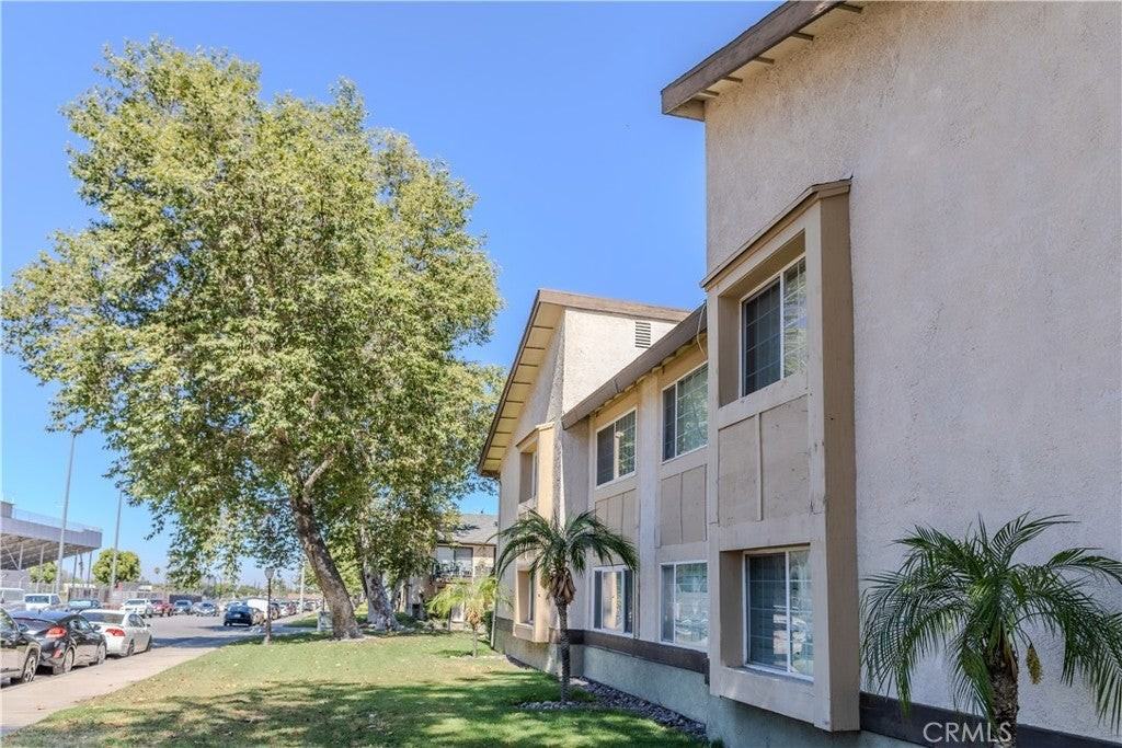 1169 Cornell Ave - Photo 2 of 30