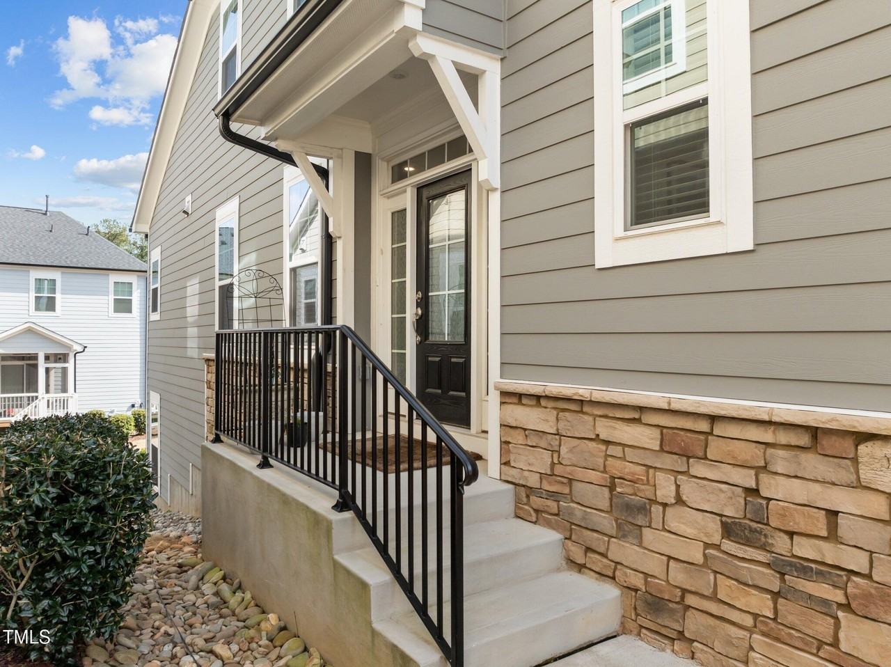 8410 Zinc Autumn Path - Photo 4 of 39