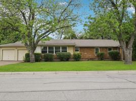 featured image of 3817 Trail Lake Dr