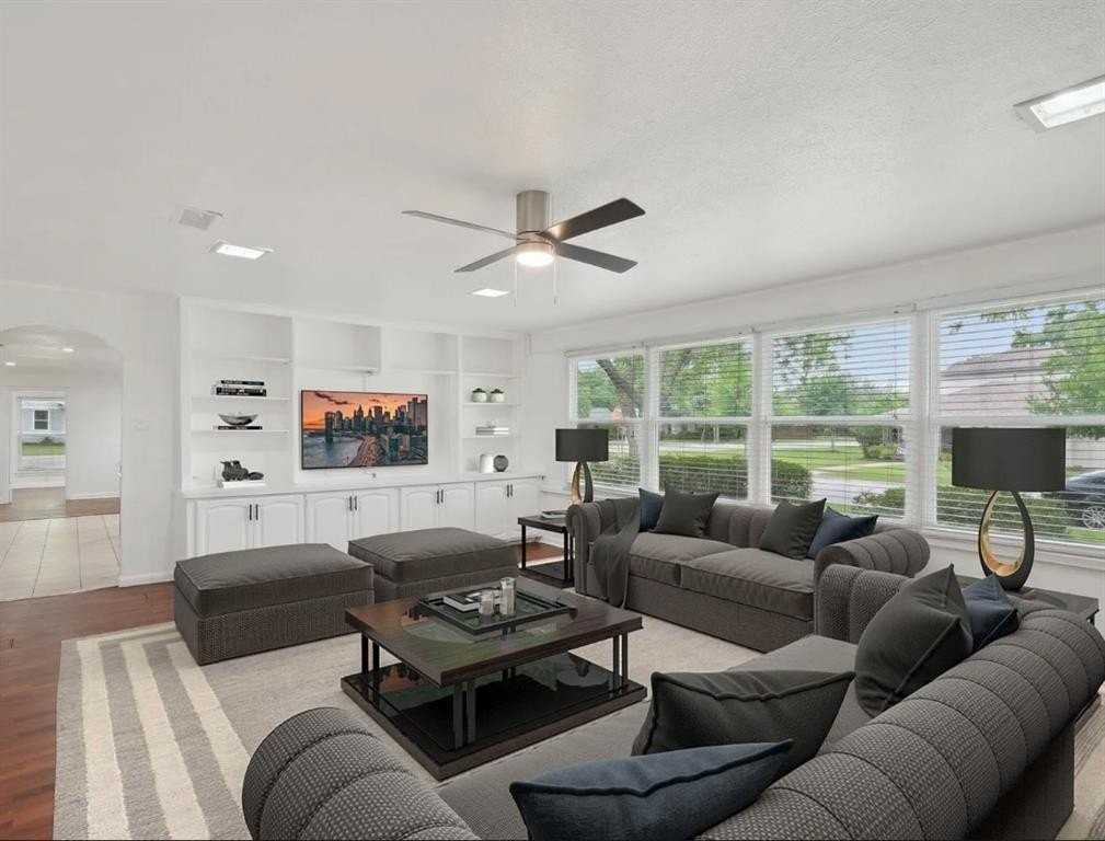 3817 Trail Lake Dr - Photo 3 of 20