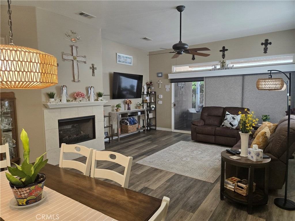 387 Brooklawn Dr - Photo 5 of 20