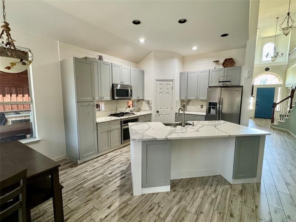 11761 Waterford Ln - Photo 7 of 30