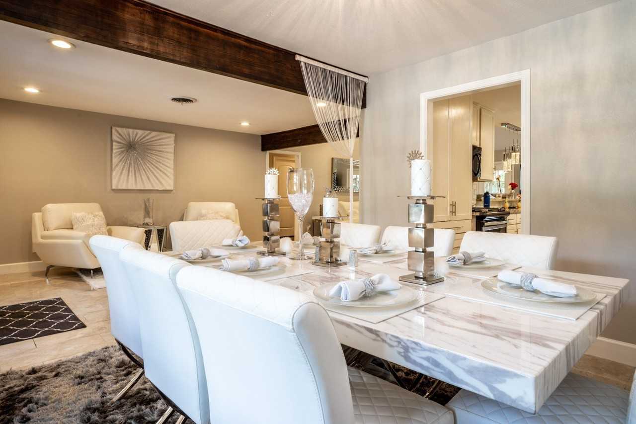 12739 Memorial Dr - Photo 5 of 27