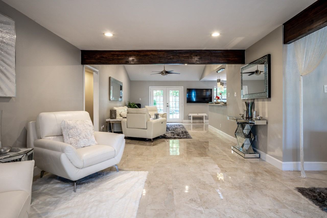 12739 Memorial Dr - Photo 6 of 27