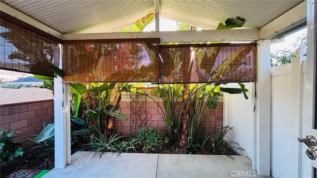 3933 1/2 N Shadydale Ave - Photo 2 of 15