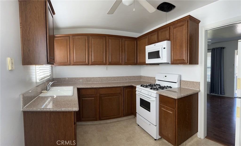 690 E Cypress Ave - Photo 6 of 9