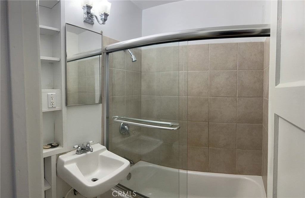 690 E Cypress Ave - Photo 7 of 9