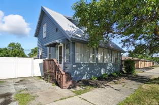 3022 S Wayne Ave - Photo 1 of 1