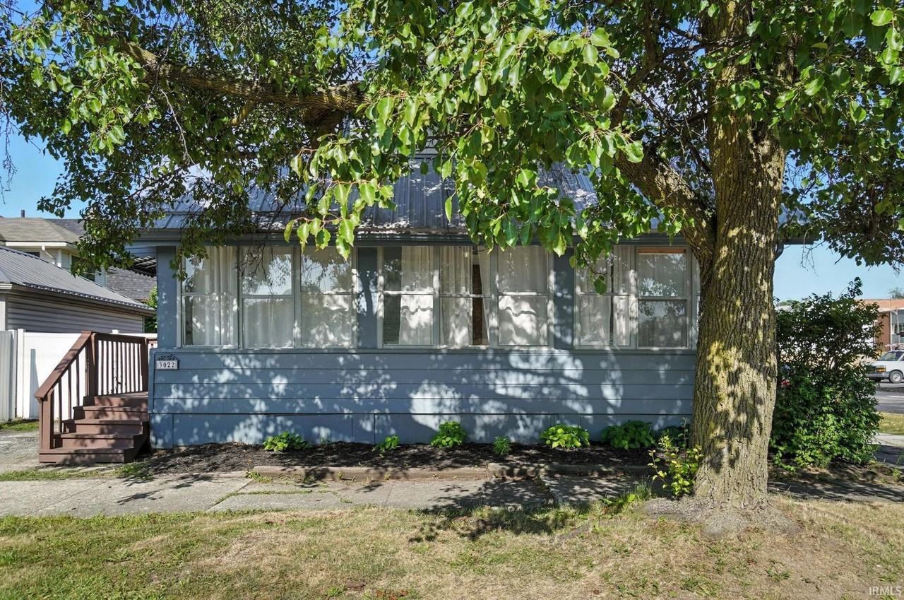 3022 S Wayne Ave - Photo 2 of 36