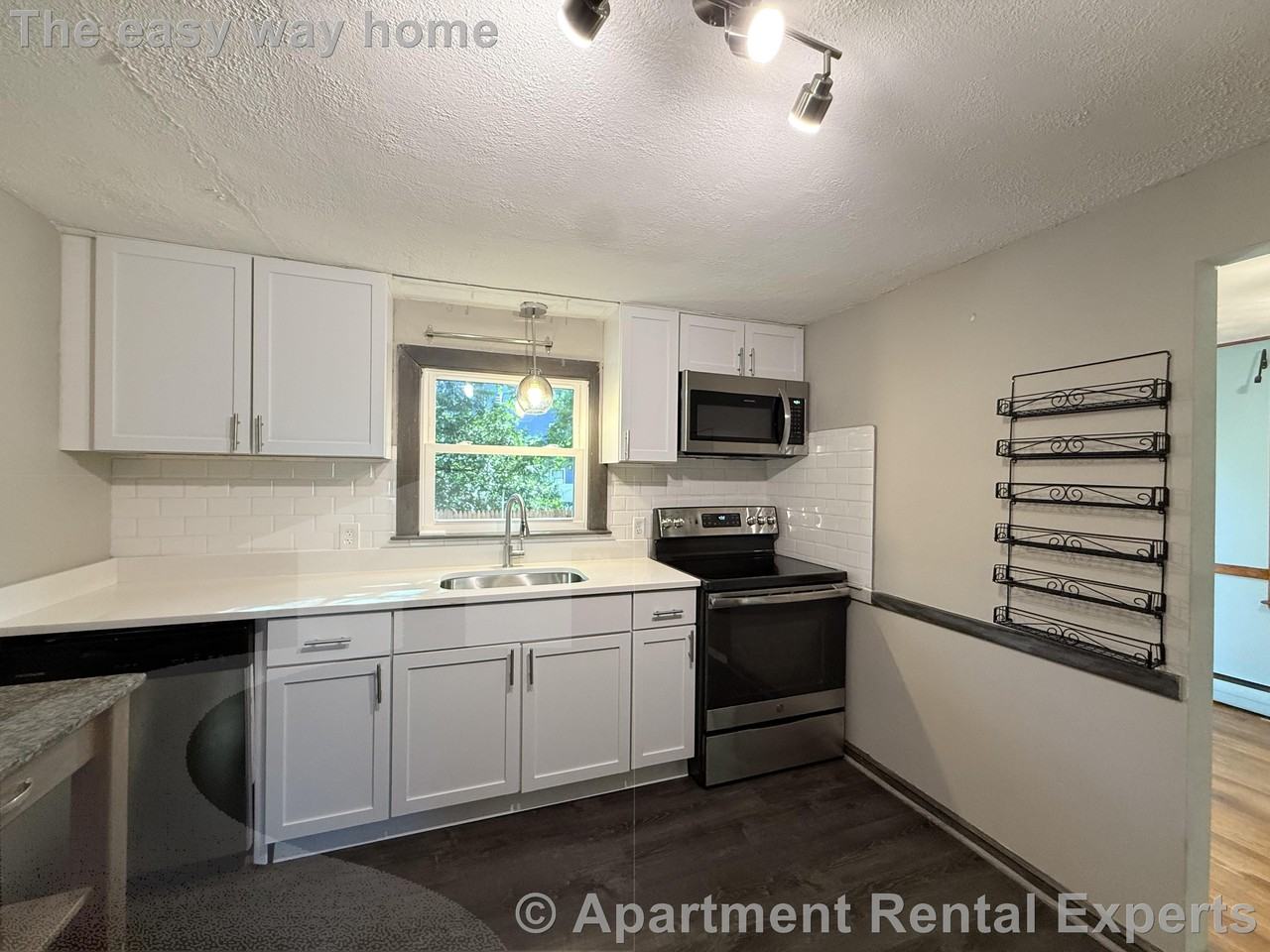 21 Jerome St - Photo 4 of 24