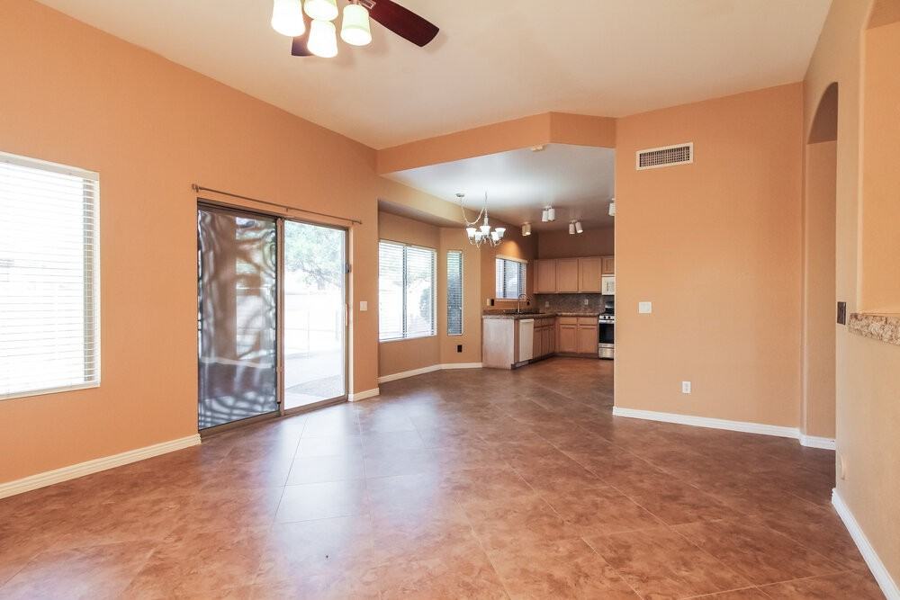 26250 N 42nd St - Photo 6 of 17