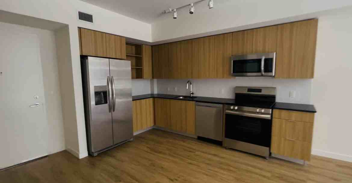 795 East 8th Avenue #601 - Photo 4 of 9