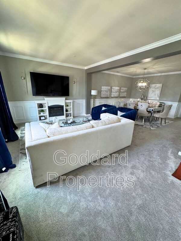 7116 Daniel John Dr - Photo 3 of 25