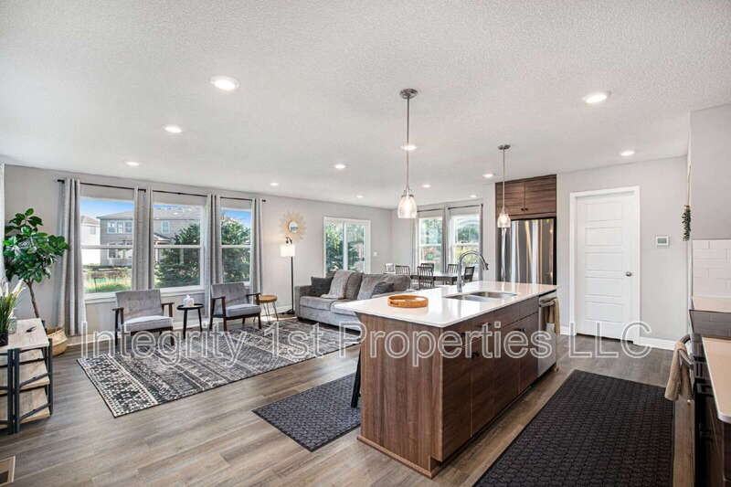 13316 W 180th St - Photo 2 of 15