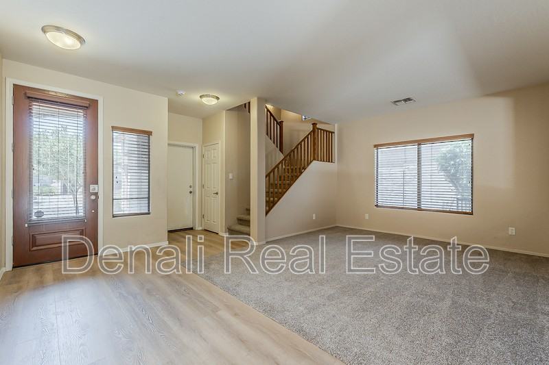 519 Rainbow Drive - Photo 7 of 45