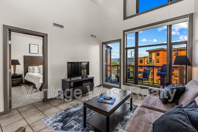 635 Cook Rd - Photo 3 of 47