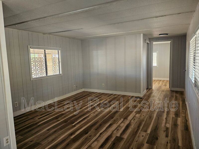901 S 95th St - Photo 5 of 14