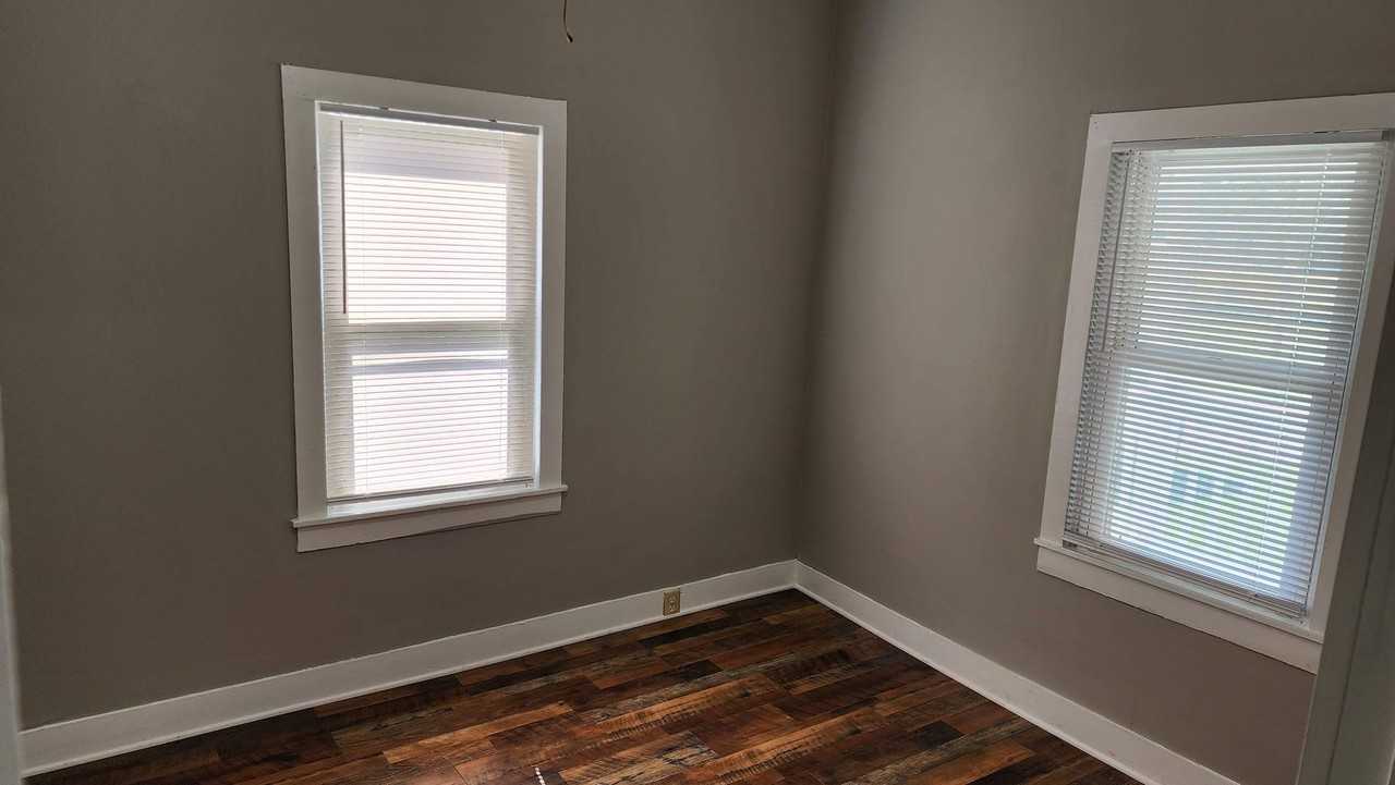743 Rosedale Ave - Photo 6 of 15