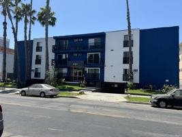 featured image of 425 South Catalina Street