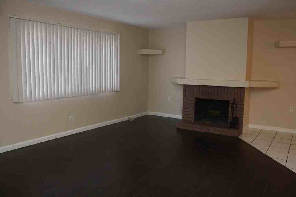 269 Greenbriar Townhouse Way - Photo 3 of 33