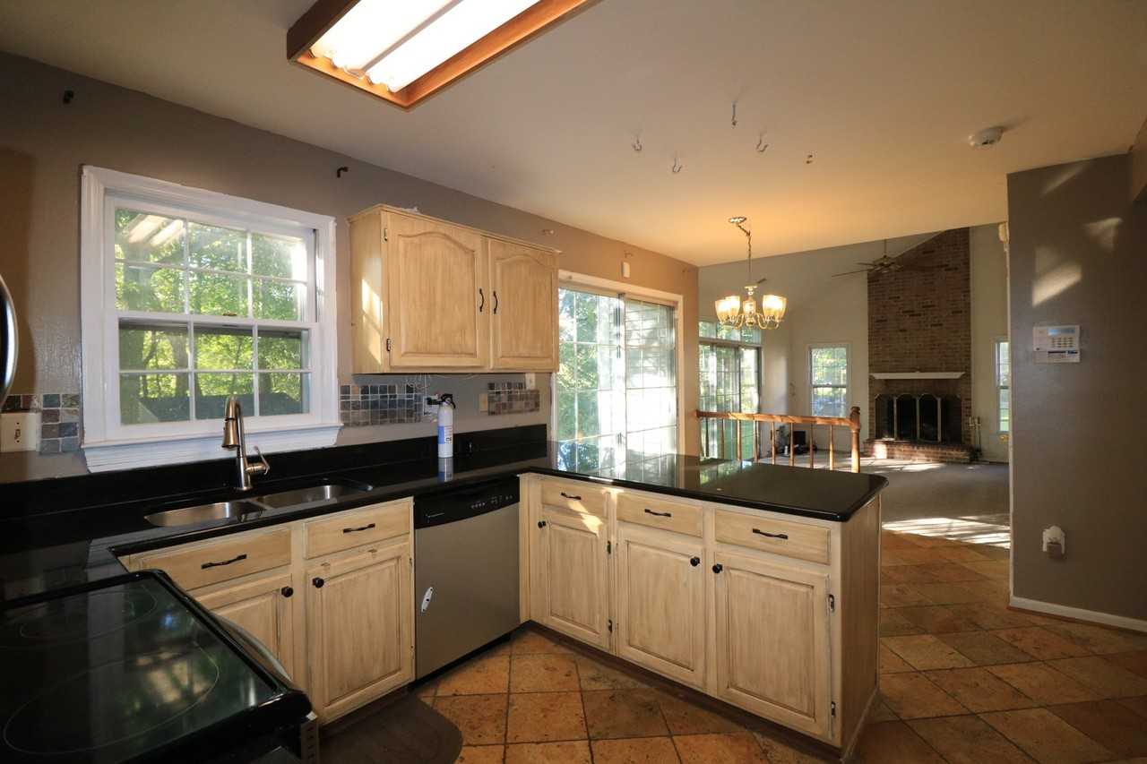 10812 Cherry Blossom Ct - Photo 3 of 18