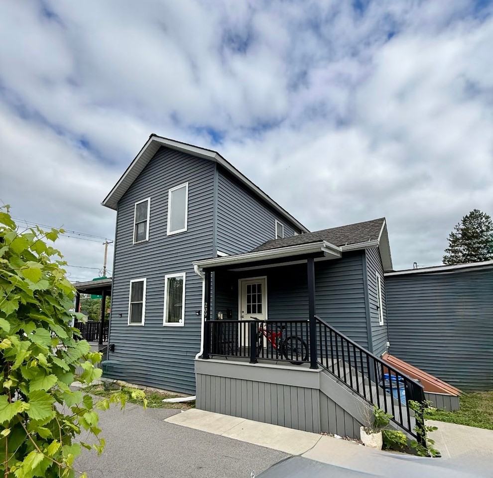 209 N Meadow St - Photo 2 of 6