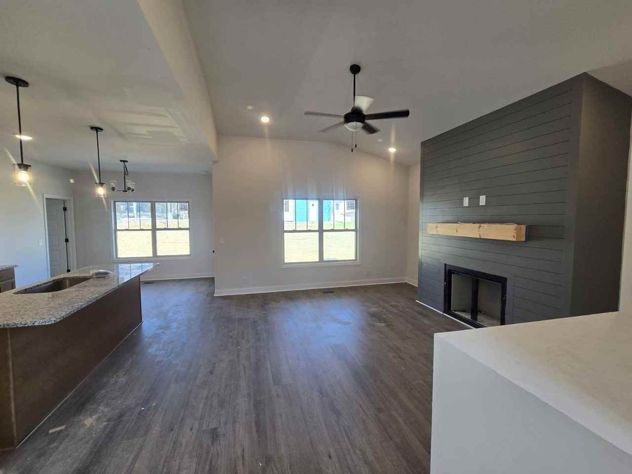 505 N Halifax Ct - Photo 4 of 23