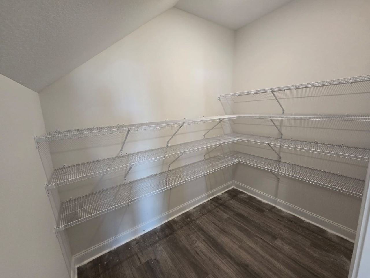 505 N Halifax Ct - Photo 5 of 23