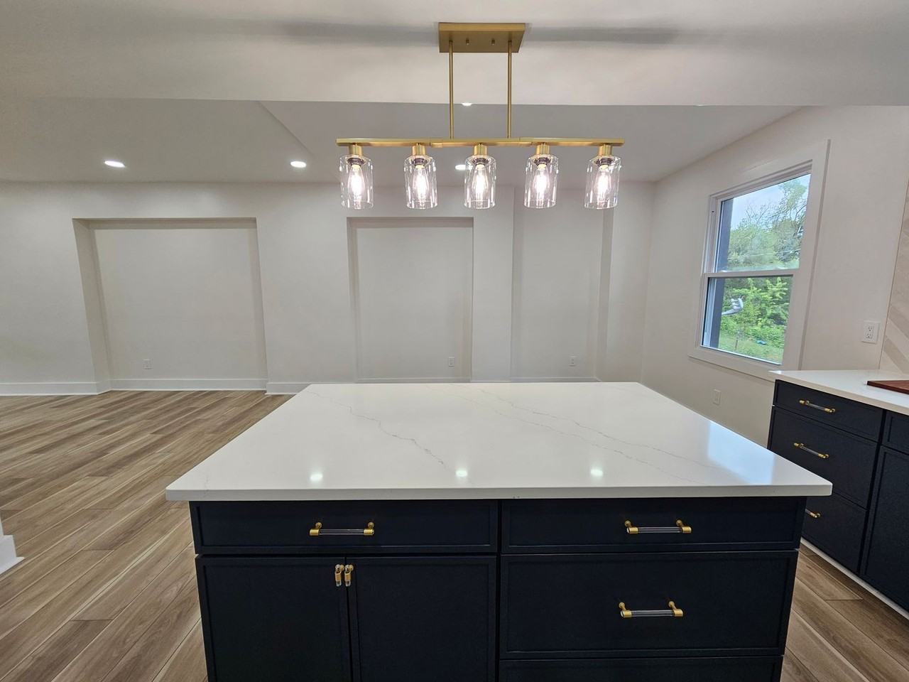 5350 Rosetta St - Photo 2 of 36