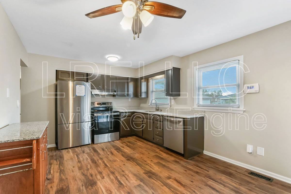 2710 Oregon Ave - Photo 2 of 10