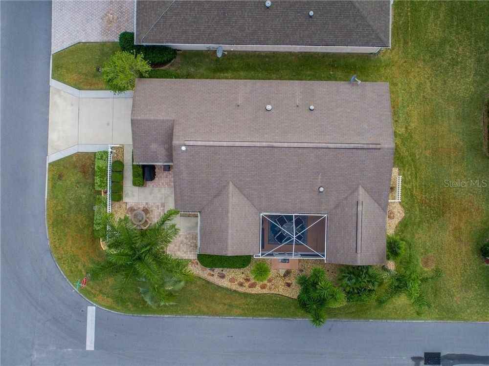 2390 Southern Oak Street - Photo 4 of 18