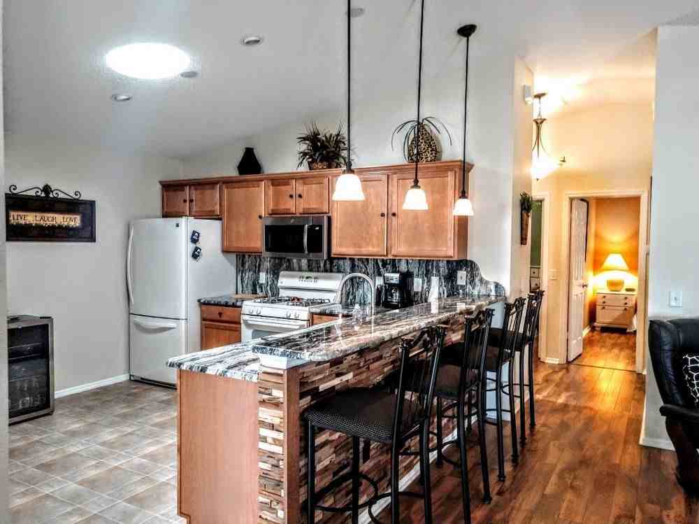 2390 Southern Oak Street - Photo 6 of 18