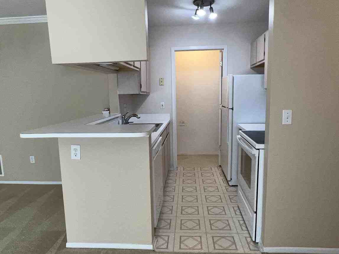 22368 Cape Cod Way - Photo 3 of 18