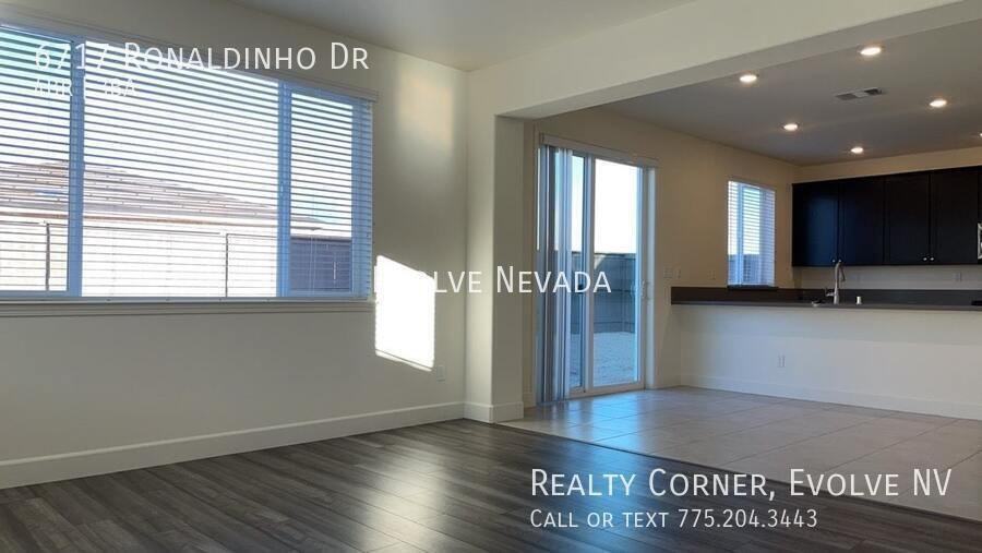 6717 Ronaldinho Dr - Photo 4 of 27