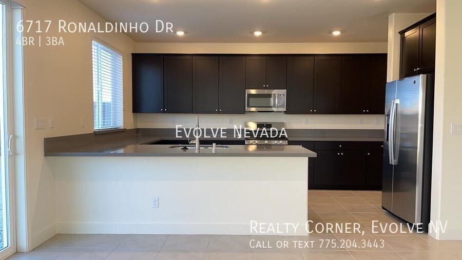 6717 Ronaldinho Dr - Photo 7 of 27