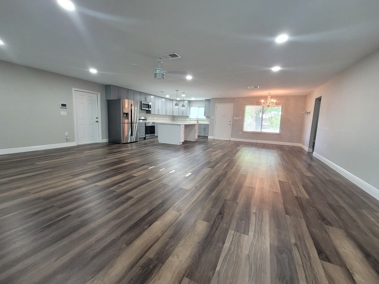 10481 Montpelier Cir - Photo 3 of 39