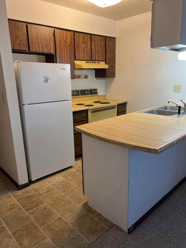 1321 S 2Nd St W - Photo 2 of 5