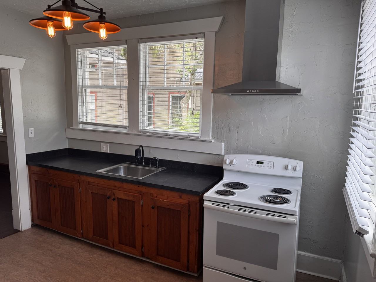 210 W Wisconsin Ave - Photo 3 of 12