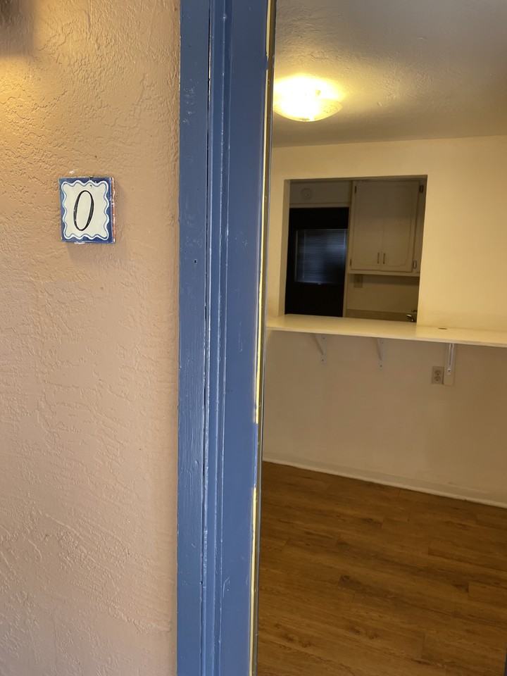 1110 Dr Martin Luther King Jr Ave Ne - Photo 2 of 34