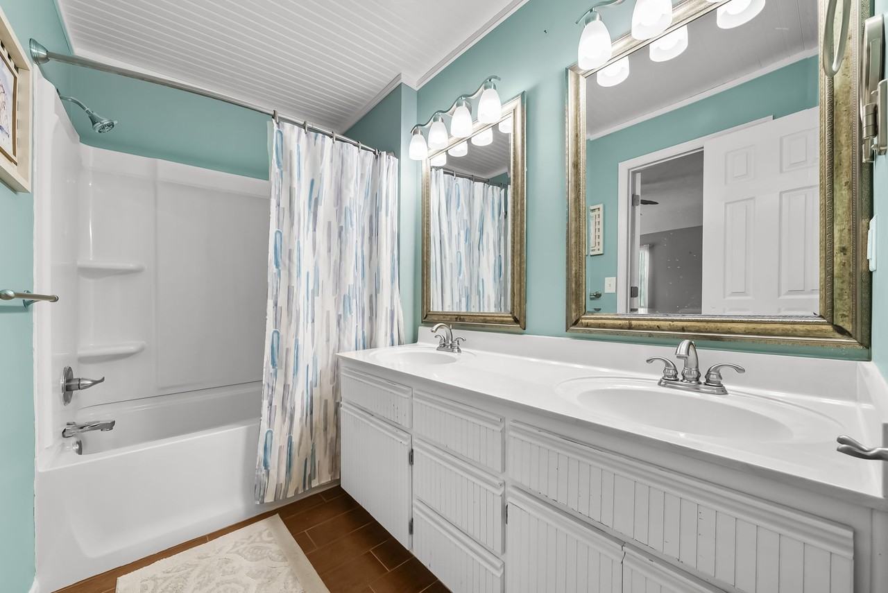 315 Nautilus St #1 - Photo 2 of 24