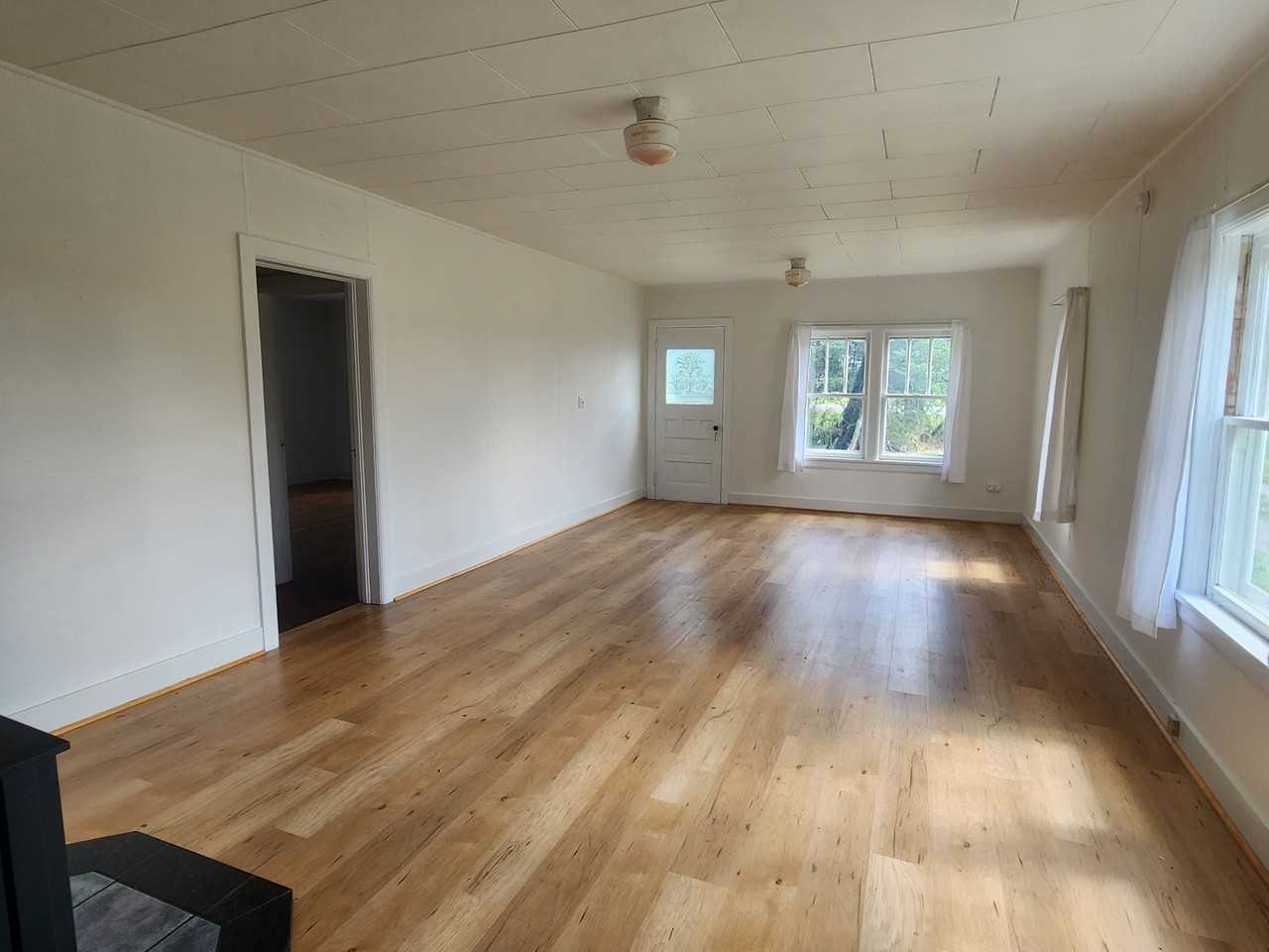 2405 Mountain Ave - Photo 3 of 13