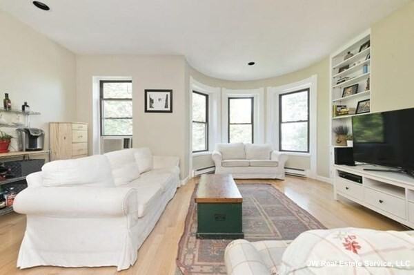 Follen St #4 - Photo 2 of 7