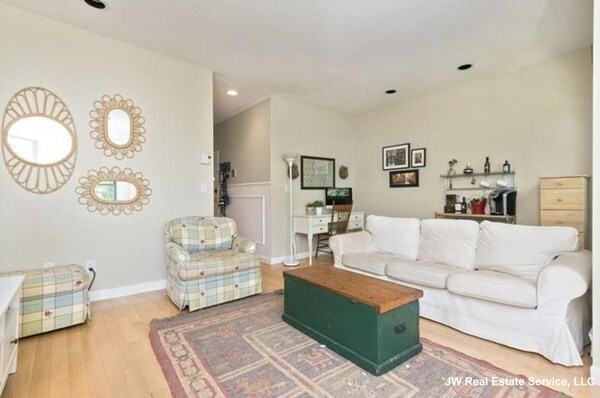 Follen St #4 - Photo 3 of 7