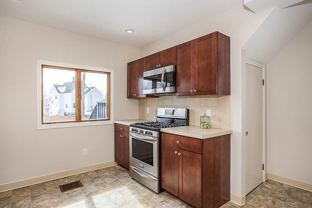 Scott St #2 - Photo 3 of 10