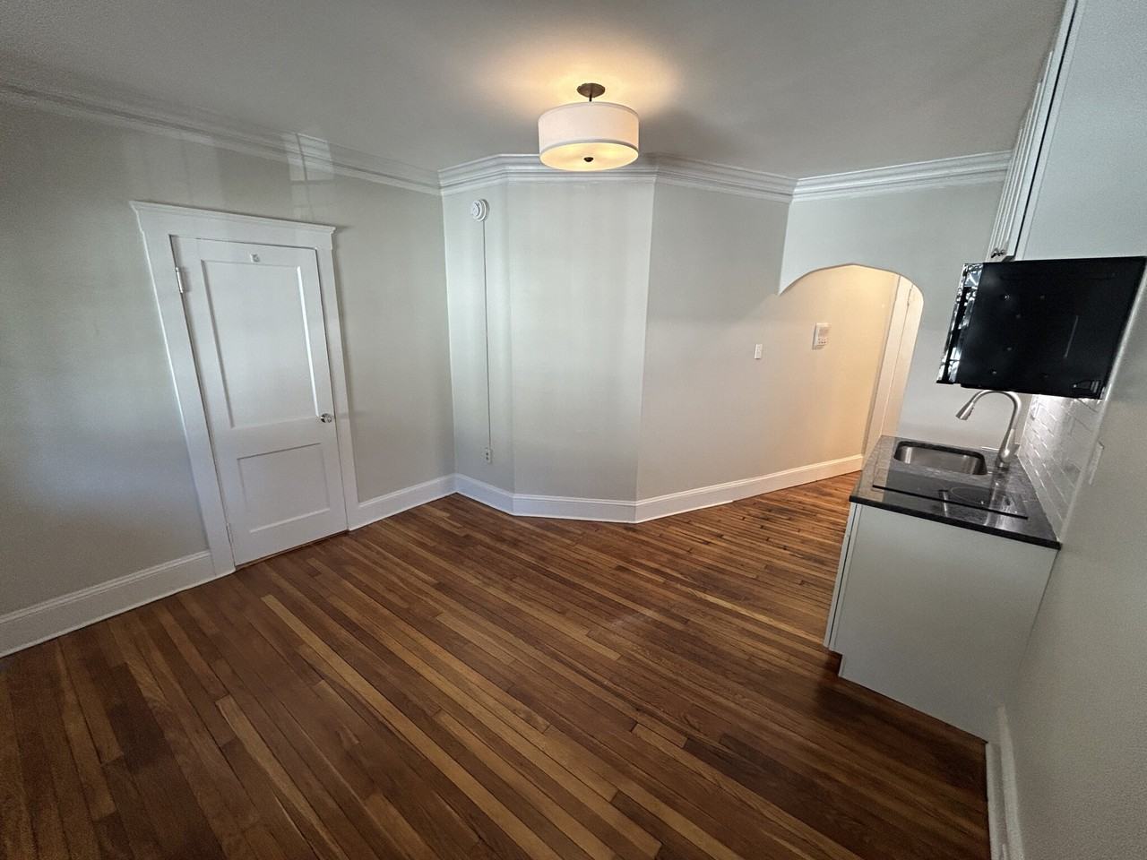 Chiswick Rd #5 - Photo 3 of 13