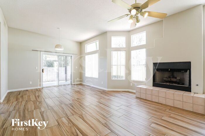 805 N Posthole Ln - Photo 2 of 16