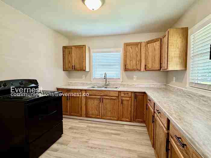 30 G St Nw - Photo 3 of 26