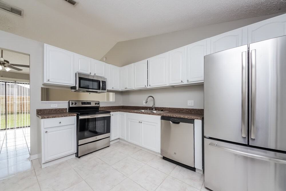 808 Cabaret Ct - Photo 6 of 16